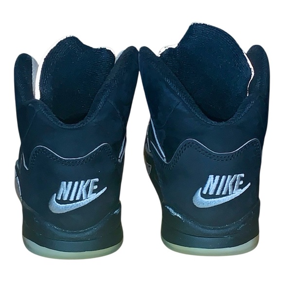 Nike Air Jordan 5 Retro High-Top Sneakers - Picture 4 of 6